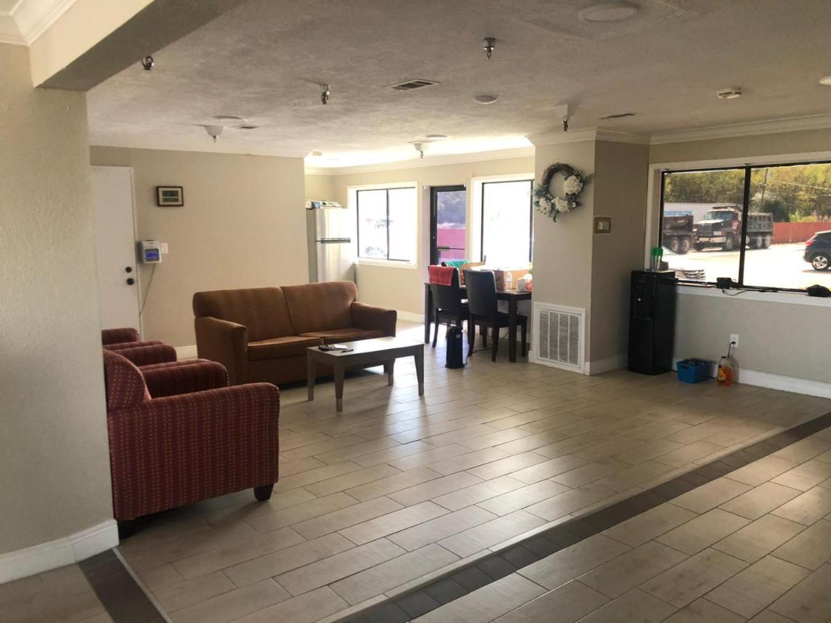 Executive Inn & Suites Beaumont Buitenkant foto