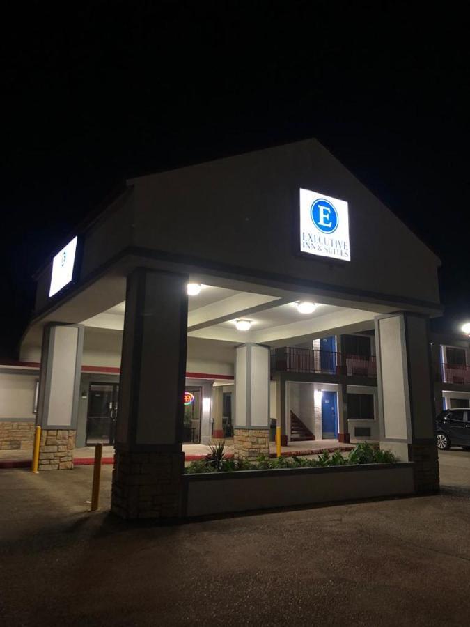 Executive Inn & Suites Beaumont Buitenkant foto